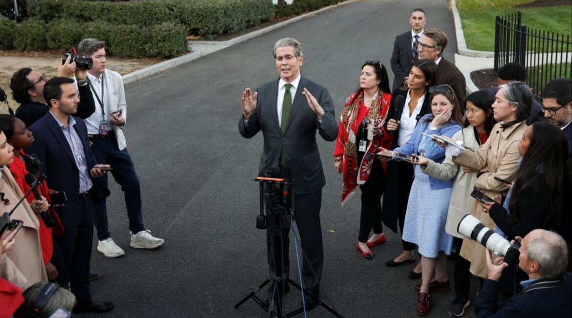 U.S. Treasury Secretary Scott Bessent speaks to reporters at the White House in Washington, D.C., U.S., November 5, 2025. (Reuters/Kevin Lamarque)