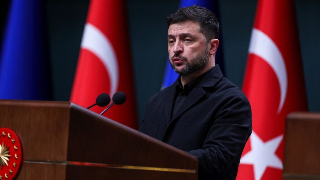 Ukrainian President Volodymyr Zelenskiy and Turkey's President Tayyip Erdogan (not pictured) attend a joint press conference in Ankara, Turkey, November 19, 2025. (Reuters/Umit Bektas)