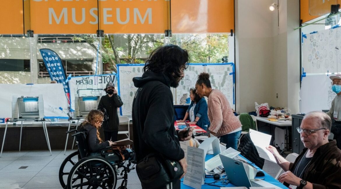 Voters cast their ballots at The California Museum polling site for the Proposition 50 ballot measure in Sacramento, Calif., Nov. 4, 2025. A redistricting arms race, started by President Donald Trump’s push to redraw Texas maps in Republicans’ favor, continues, but it may be reaching its limits. (Gabriela Bhaskar/The New York Times)