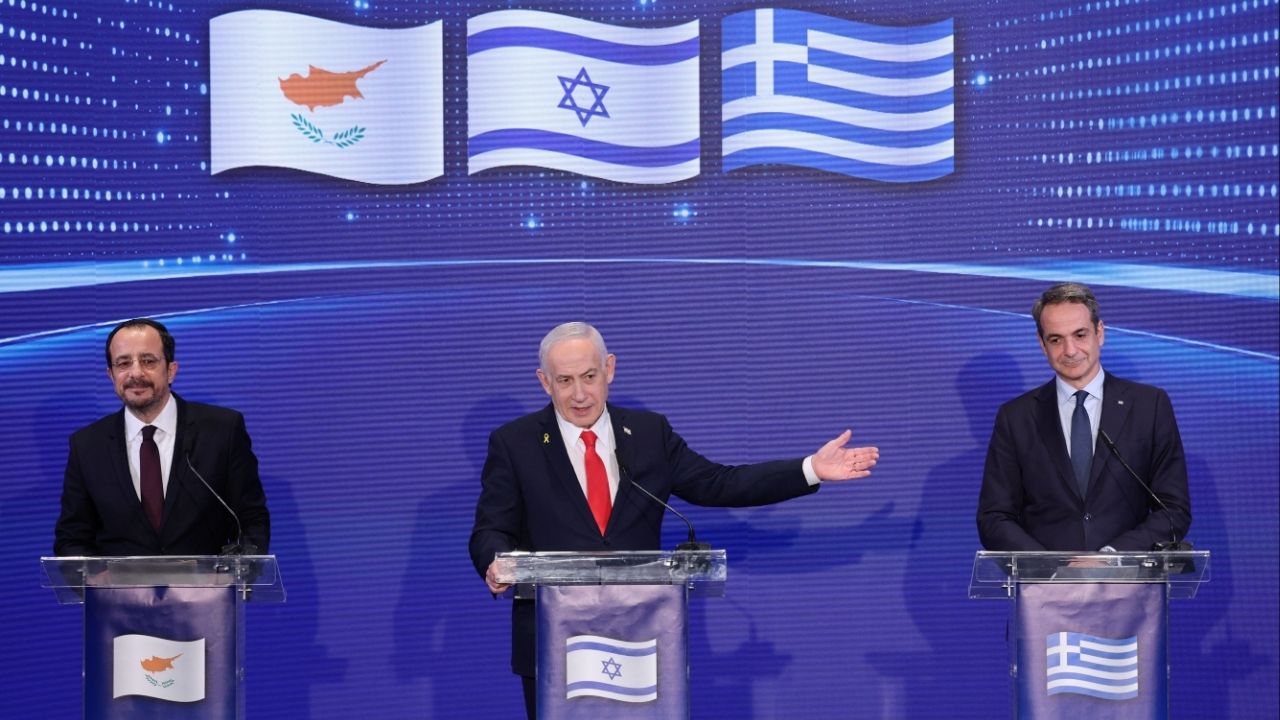 Israeli Prime Minister Benjamin Netanyahu, Cypriot President Nikos Christodoulides and Greek Prime Minister Kyriakos Mitsotakis hold a joint press conference after a trilateral meeting at the Citadel of David Hotel, in Jerusalem, December 22, 2025. (Abir Sultan/Pool via Reuters)