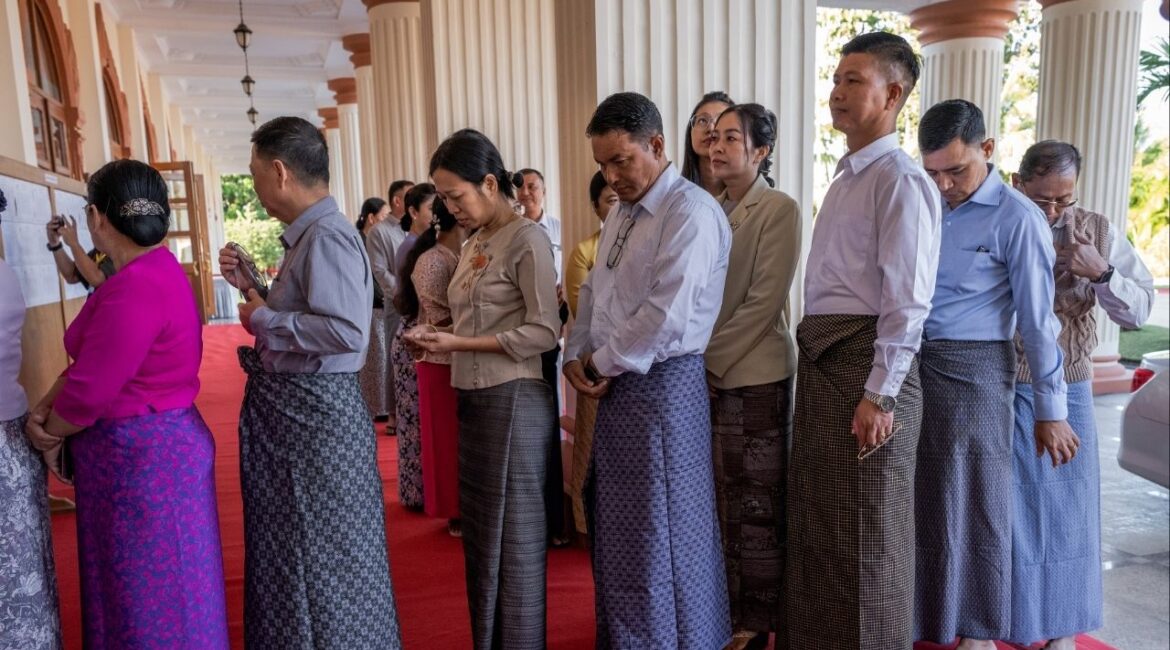 Military officers and family members lining up to vote in a military zone in Naypyidaw, Myanmar, on Sunday, Dec. 28, 2025. The voting for Parliament is almost sure to favor the ruling military junta, which is stage-managing the polls. Still, some see them as the most pragmatic way to try to improve conditions. (Daniel Berehulak/The New York Times)Military officers and family members lining up to vote in a military zone in Naypyidaw, Myanmar, on Sunday, Dec. 28, 2025. The voting for Parliament is almost sure to favor the ruling military junta, which is stage-managing the polls. Still, some see them as the most pragmatic way to try to improve conditions. (Daniel Berehulak/The New York Times)