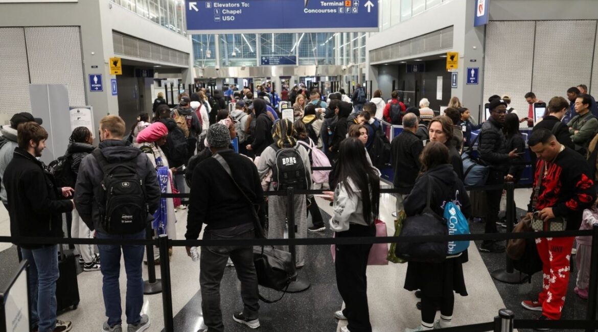 Passengers wait to board flights for the Thanksgiving holidays, at Chicago O'Hare International Airport in Chicago, Illinois, U.S., November 26, 2025. (Reuters File)