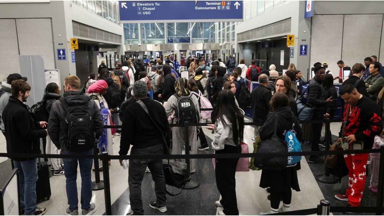 Passengers wait to board flights for the Thanksgiving holidays, at Chicago O'Hare International Airport in Chicago, Illinois, U.S., November 26, 2025. (Reuters File)
