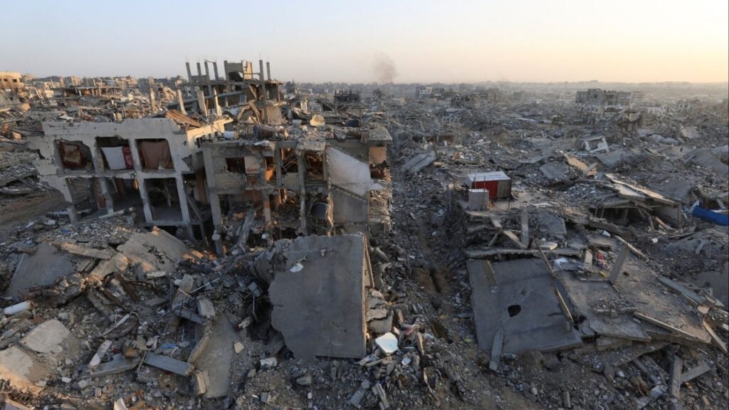 Piles of rubble and damaged buildings in Gaza City, November 24, 2025. (Reuters/Dawoud Abu Alkas)