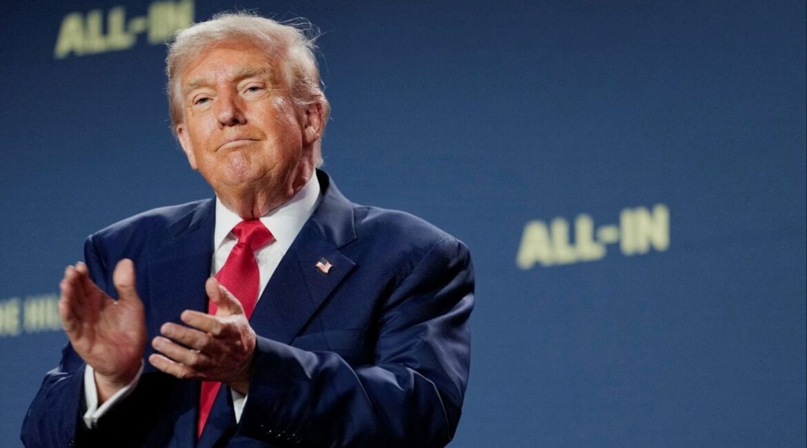 President Donald Trump applauds at the "Winning the AI Race" Summit in Washington D.C., U.S., July 23, 2025. (Reuters File)