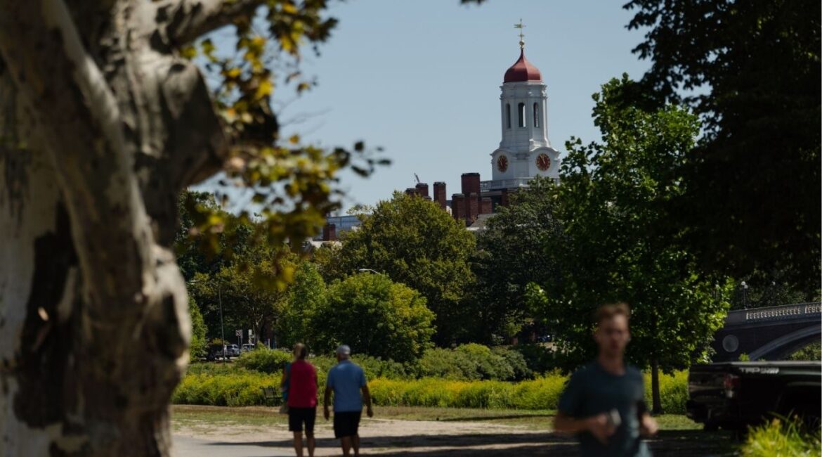Students on campus at Harvard University in Cambridge, Mass., on Sept. 4, 2025. The Trump administration said late on Dec. 18 that it would appeal a ruling that sided with Harvard University in its fight with the government over free speech and billions of dollars in research funding. (Sophie Park/The New York Times)