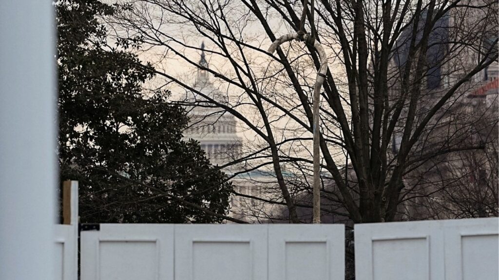 The East Wing of the White House, as the construction of U.S. President Donald Trump's proposed ballroom continues at the White House in Washington, D.C., U.S., December 17, 2025. (Reuters/Aaron Schwartz)