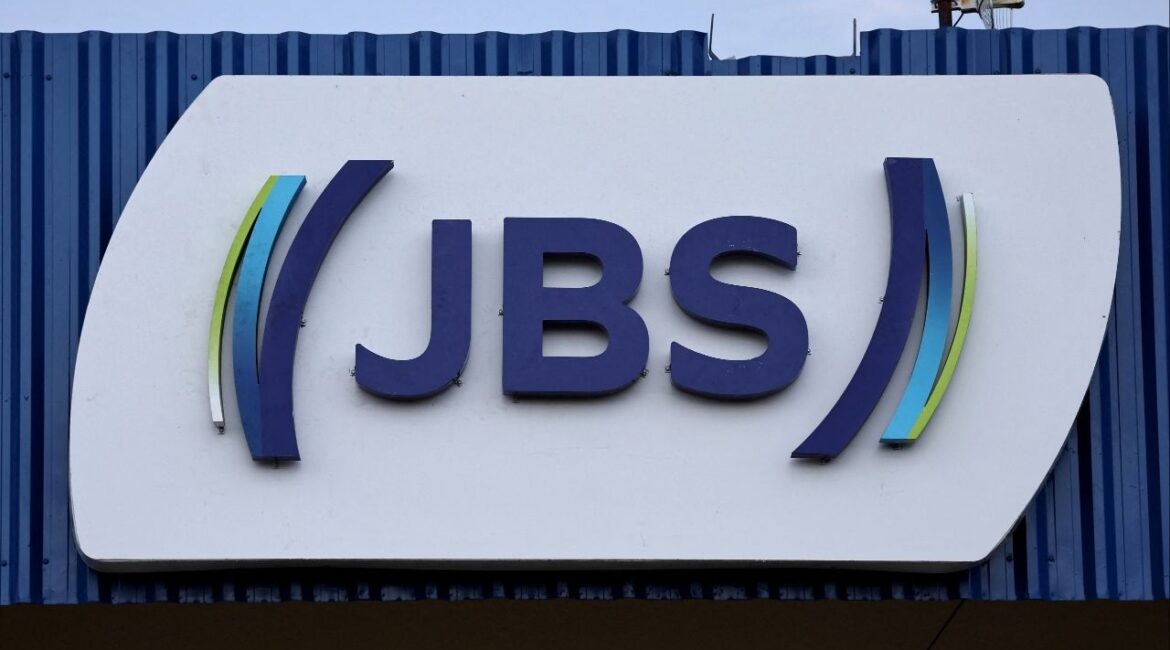 The logo of JBS S.A, the world's largest beef producer, is pictured at a plant of JBS in Santa Maria das Barreiras, Para state, Brazil September 12, 2025. (Reuters/Amanda Perobelli)