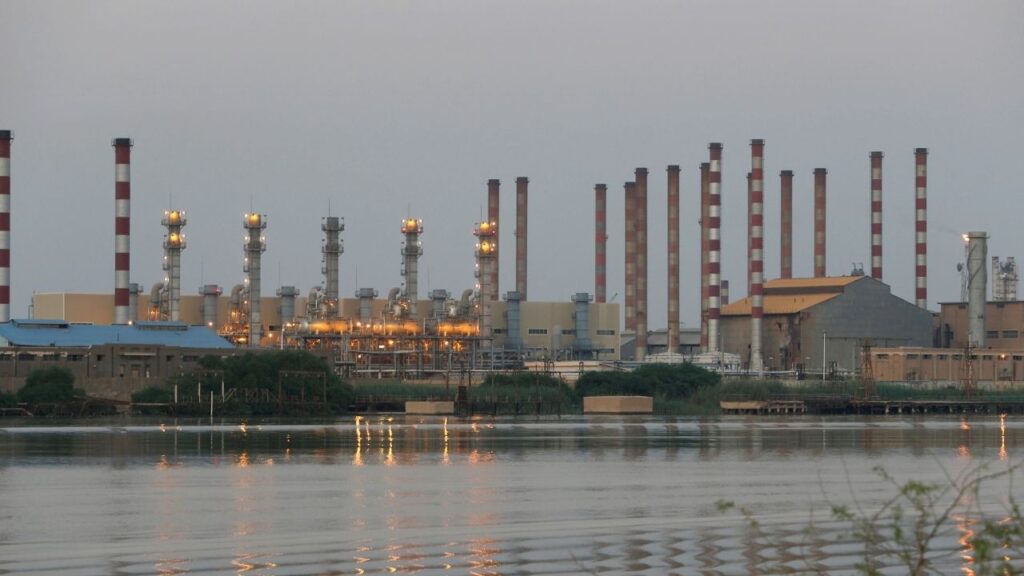 A general view of Abadan oil refinery in southwest Iran, is pictured from Iraqi side of Shatt al-Arab in Al-Faw south of Basra, Iraq September 21, 2019. (Reuters/Essam Al-Sudani)
