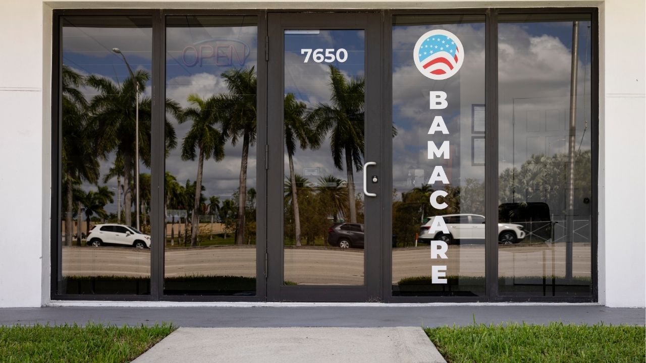 A storefront offering insurance through Obamacare in Miami, Oct. 18, 2025. About 1.4 million fewer people have enrolled in Obamacare coverage in 2026 in the face of soaring premiums, according to an early report, following the expiration of the enhanced subsidies that helped lower the cost of health insurance for millions of Americans. (Eva Marie Uzcategui/The New York Times)