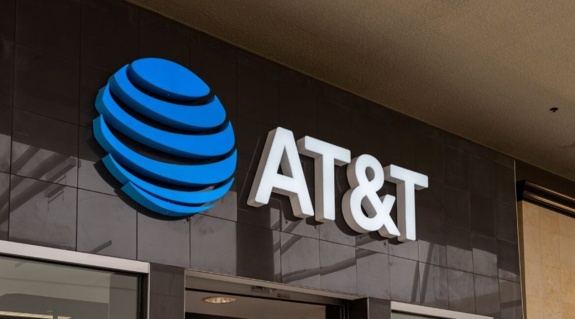 AT&T experienced a possible outage on Monday, Jan. 26, 2026. (Shutterstock)