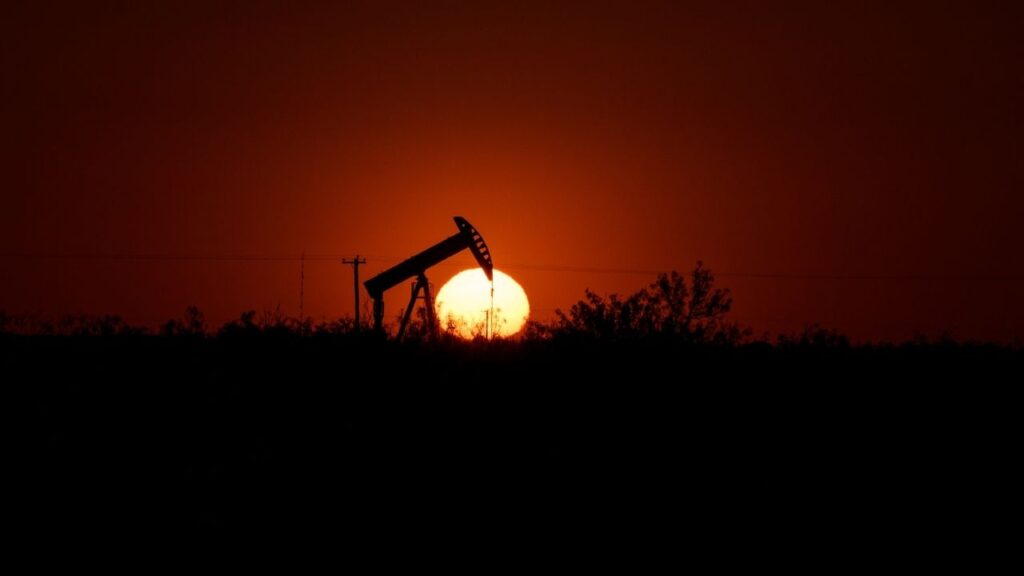 An oil pumpjack at sunset in Ward County, Texas, May 20, 2025. As of Jan. 27, 2026, the United States is no longer a party to the Paris agreement on climate change, becoming the only country in the world to abandon the international commitment to slow global warming. (Paul Ratje/The New York Times)