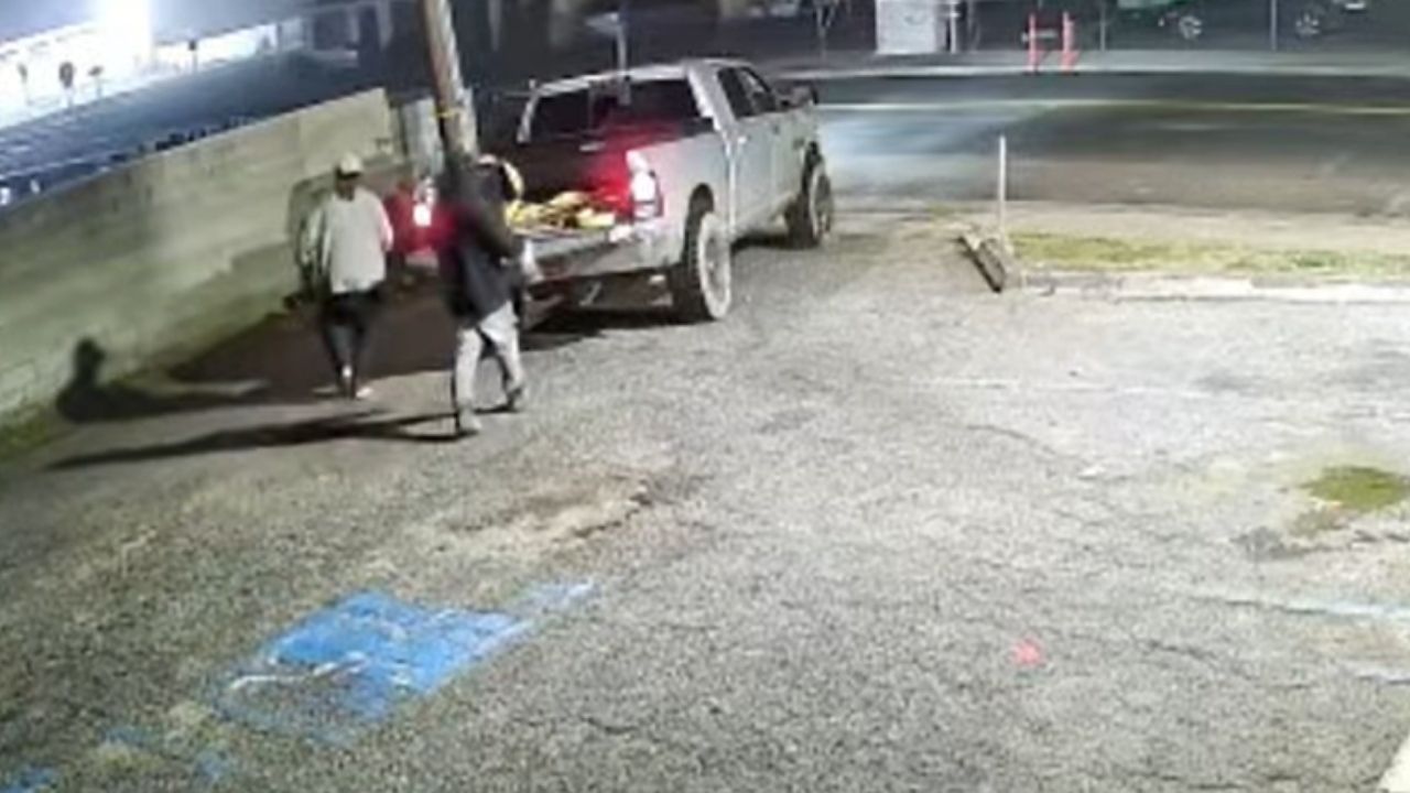 Kern County Fire Department is seeking the public’s help to identify two people connected to an East Bakersfield arson. (Kern County SO)