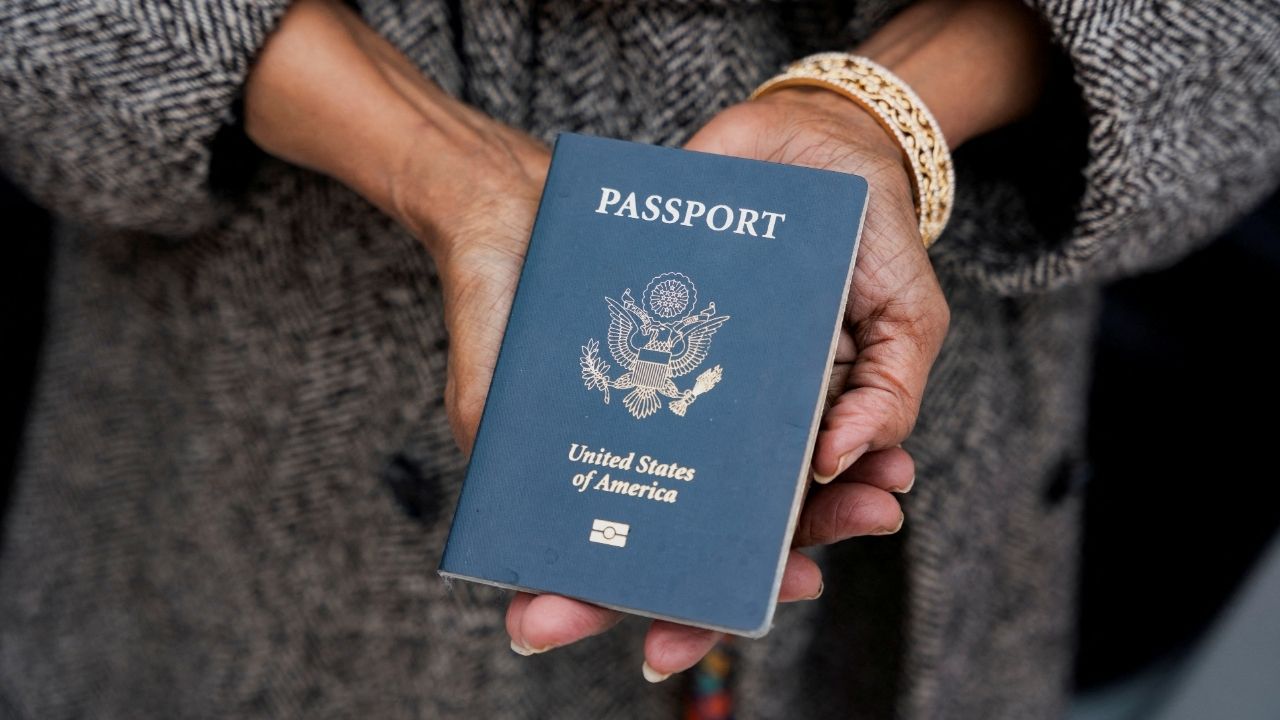 Minnesota Somali community tense amid reported federal operation against immigrants in Minneapolis, Minnesota, U.S., December 5, 2025. (Reuters/Tim Evans)
