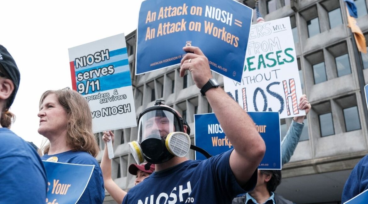 Protesters attend a rally supporting employees of the National Institute for Occupational Safety and Health outside the Department of Health and Human Services in Washington, May 22, 2025. The Trump administration reinstated on Tuesday, Jan. 13, 2026, hundreds of employees of the Centers for Disease Control and Prevention who had been placed on administrative leave in April. (Michael A. McCoy/The New York Times)