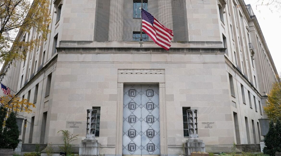 The U.S. Department of Justice building in Washington, D.C., U.S., November 14, 2025. (Reuters/Elizabeth Frantz)