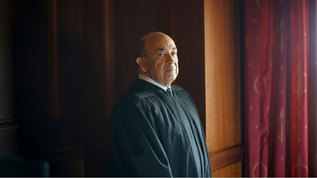 U.S. District Court Judge Alvin K. Hellerstein, in Manhattan, Sept. 2, 2016. Hellerstein was seen drifting in and out of sleep in court in the spring. The case of Nicolás Maduro, the Venezuelan leader, will test his endurance. (Todd Heisler/The New York Times)