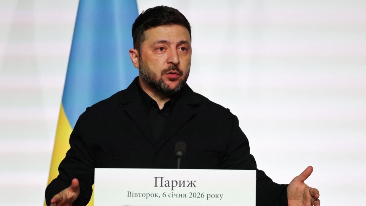 Ukraine's President Volodymyr Zelenskiy delivers a press conference upon the signing of the declaration on deploying post-ceasefire force in Ukraine, during the so-called 'Coalition of the Willing' summit, at the Elysee Palace in Paris, France, January 6, 2026. (Ludovic Marin/Pool via Reuters)