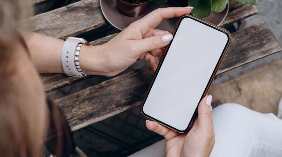 Verizon, T-Mobile and AT&T are experiencing widespread outages, with users reporting no service or connection issues on Wednesday, Jan. 14, 2026. (Shutterstock)