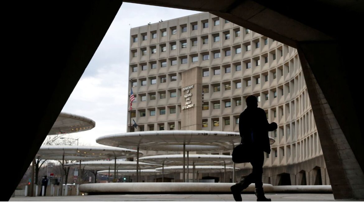 A pedestrian passes the Department of Housing and Urban Development in Washington, U.S., January 22, 2018. (Reuters/Joshua Roberts/ File Photo)