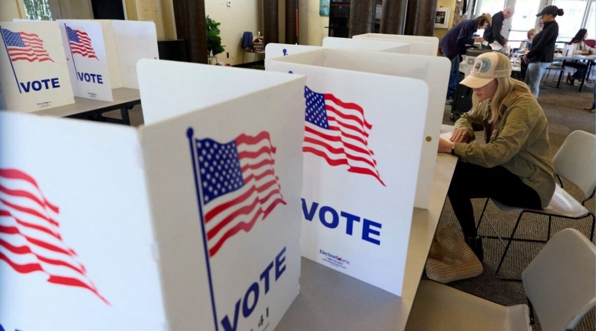 A voter fills out a ballot at an El Dorado County polling station during California’s special election on Proposition 50, a measure that would temporarily redraw congressional districts, in El Dorado Hills, California, U.S., November 4, 2025. (Reuters File)