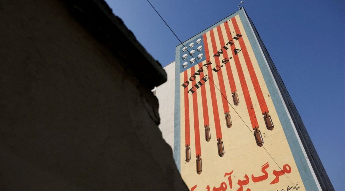 An anti-U.S. mural on a building in Tehran, Iran, January 24, 2026. (Reuters File)