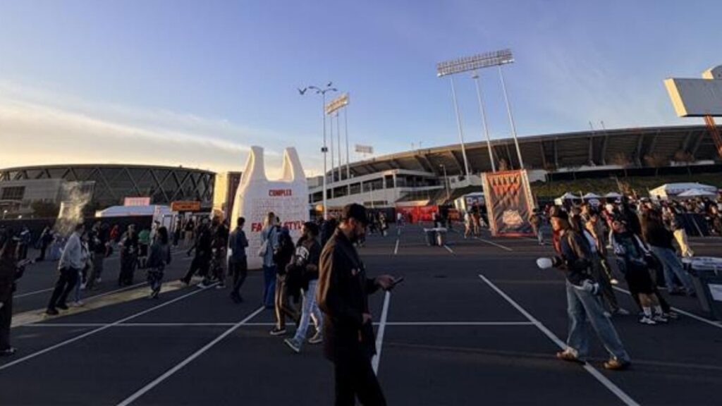 At the Oakland Family Style Food Festival, the city showcased real Bay Area culture — food, music, and community — without chasing Super Bowl spectacle. (GV Wire/Anthony W. Haddad)