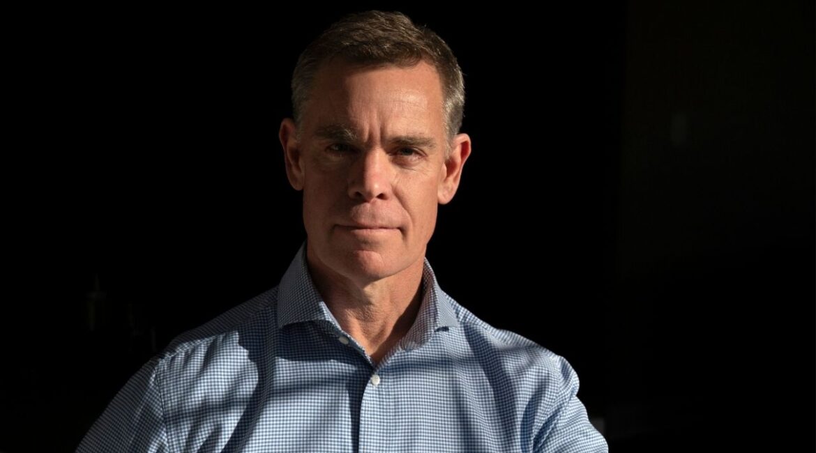 David Sundberg, a senior FBI official who was pushed out by the Trump administration last year, at his home in North Beach, Md., Feb. 21, 2026. Sundberg, who led the Washington Field Office of the FBI, is joining a crowded Democratic primary for Steny H. Hoyer’s open House seat. (Carolyn Van Houten/The New York Times)