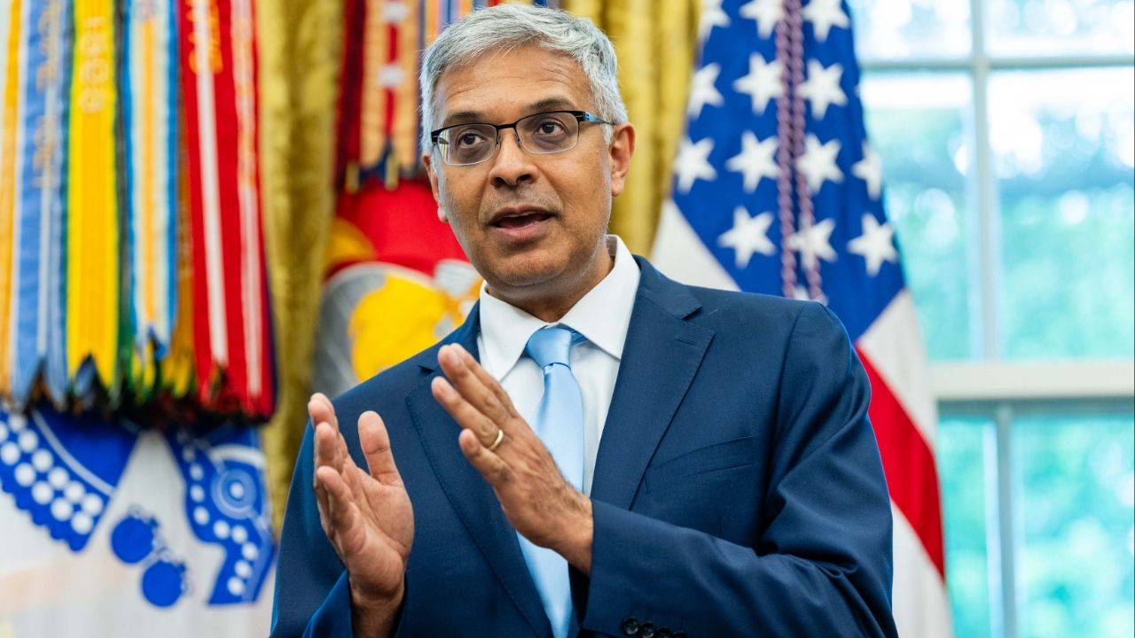 Director of the National Institutes of Health Jay Bhattacharya speaks as President Donald Trump signs executive orders and proclamations in the Oval Office at the White House in Washington, May 5, 2025. Bhattacharya, will take on the additional role of acting director of the Centers for Disease Control and Prevention, two administration officials said on Wednesday, Feb. 18, 2026. (Eric Lee/The New York Times)
