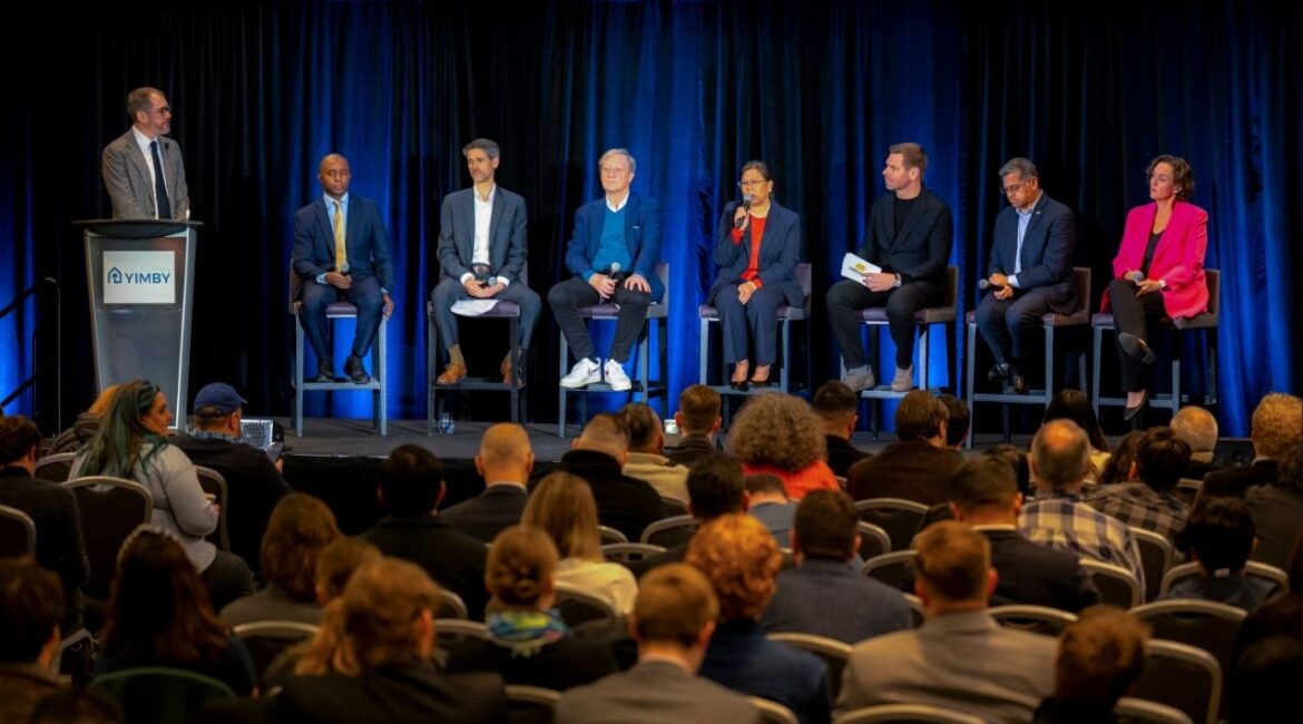 From left, Tony Thurmond, Matt Mahan, Tom Steyer, Betty Yee, Eric Swalwell, Xavier Becerra and Katie Porter, Democratic candidates running for governor of California, participate in a forum in San Francisco, Feb. 20, 2026. The era of the San Francisco political machine has ended, leaving the governor’s race in disarray. (Mike Kai Chen/The New York Times)