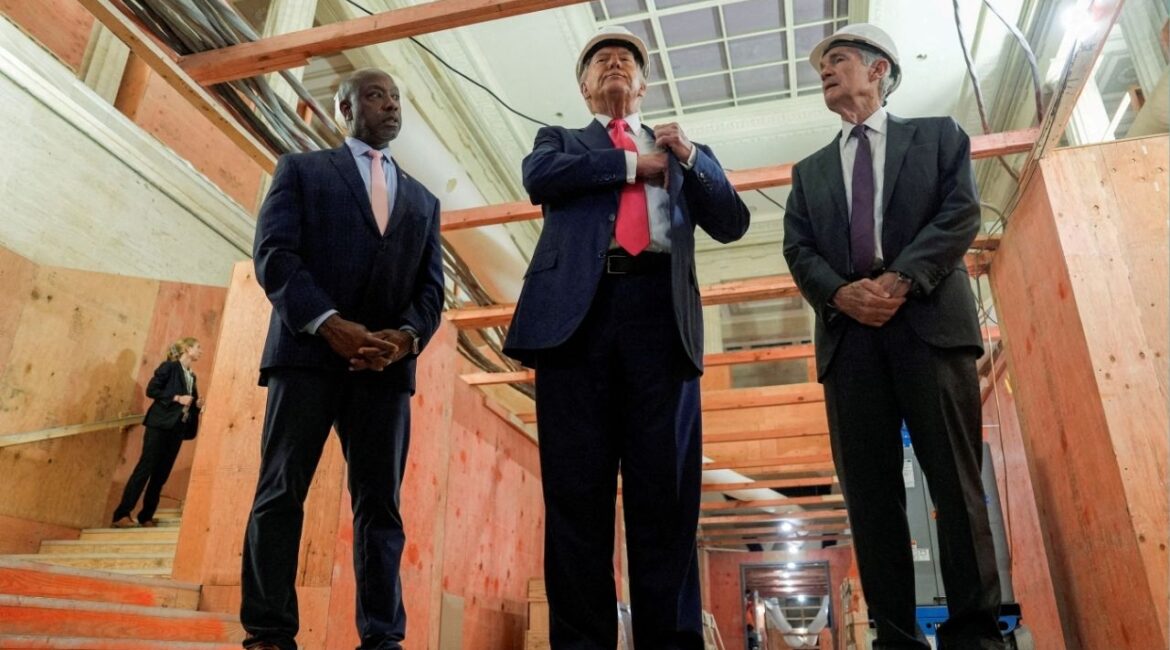 President Donald Trump, U.S. Senator Tim Scott (R-SC) and Federal Reserve Chair Jerome Powell react during a tour of the Federal Reserve Board building, which is currently undergoing renovations, in Washington, D.C., U.S., July 24, 2025. (Reuters File)