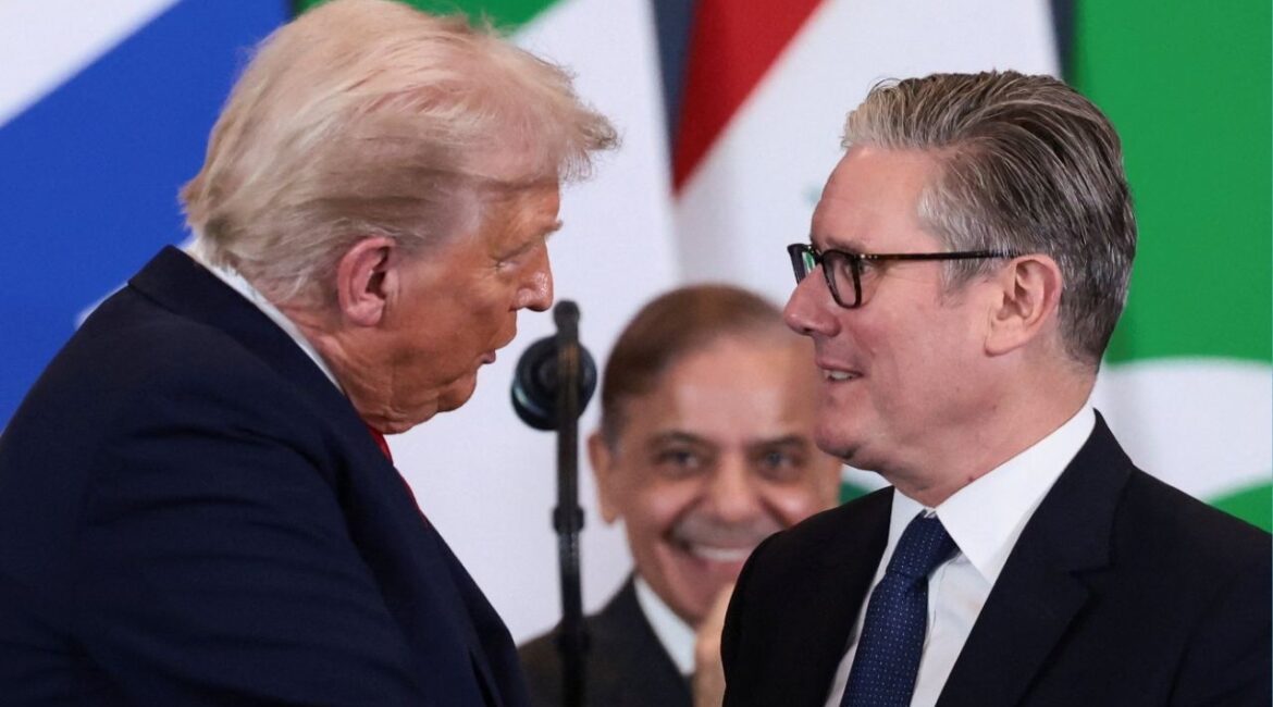 President Donald Trump talks to British Prime Minister Keir Starmer following the official signing of the first phase of the Gaza ceasefire agreement between Israel and Hamas, during a world leaders' summit on ending the Gaza war, in Sharm El-Sheikh, Egypt, October 13, 2025. (Reuters/Evelyn Hockstein)