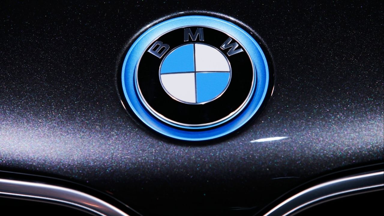 The BMW logo is seen during the 2016 New York International Auto Show in Manhattan, New York, March 24, 2016. (Reuters File)