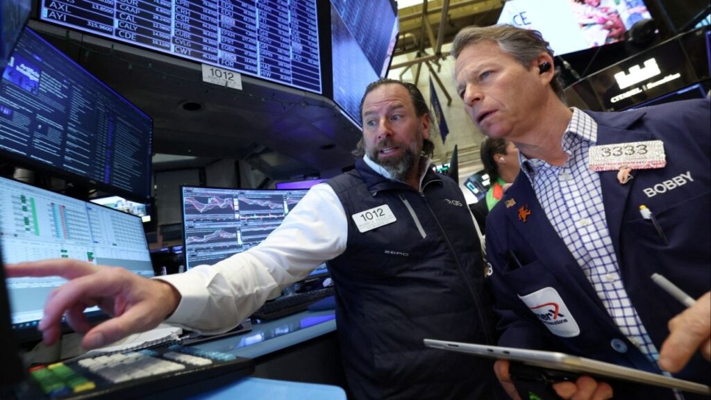 Traders work on the floor at the New York Stock Exchange (NYSE) in New York City, U.S., February 6, 2026. (Reuters/Brendan McDermid)