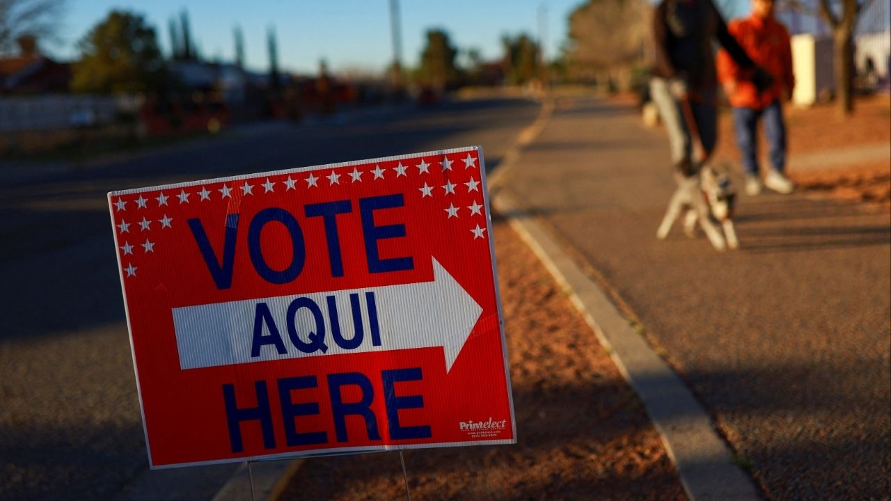 A “Vote Here” sign is displayed outside a polling station during a primary election to choose candidates for the November midterm elections, in El Paso, Texas, U.S., March 3, 2026. (Reuters/Jose Luis Gonzalez)