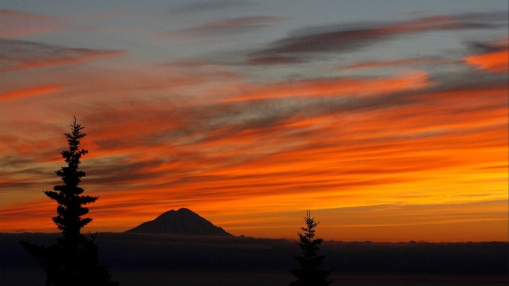 A view during a sunset in Cook Inlet Alaska on August 6, 2008. (Reuters File)