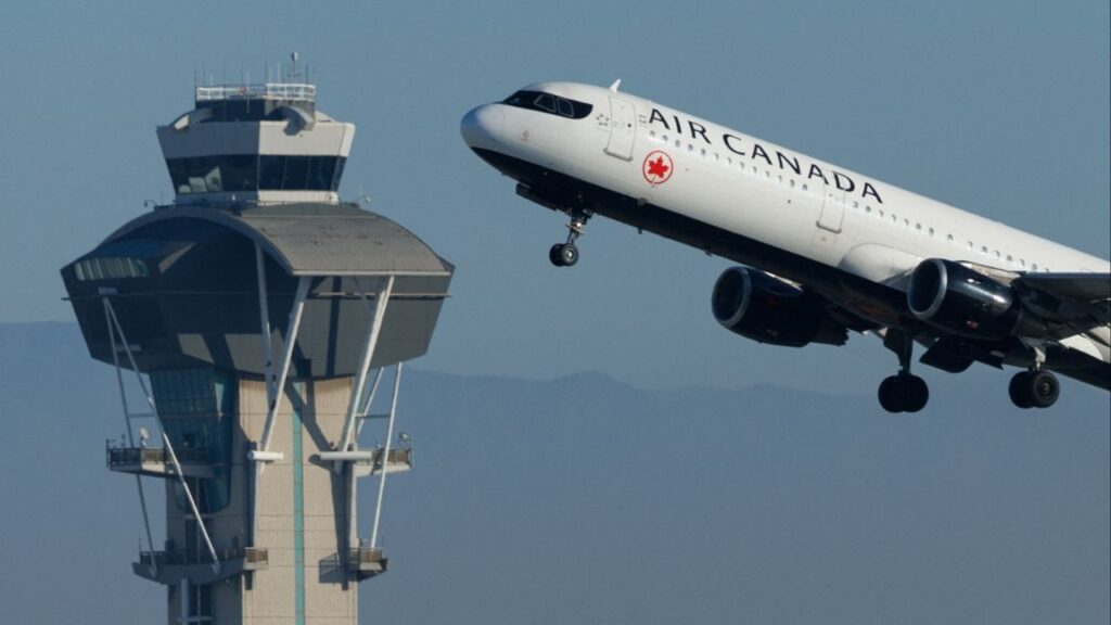 An Air Canada commercial airliner takes-off from Los Angeles International Airport in Los Angeles, California, U.S., November 6, 2025. (Reuters/Mike Blake)