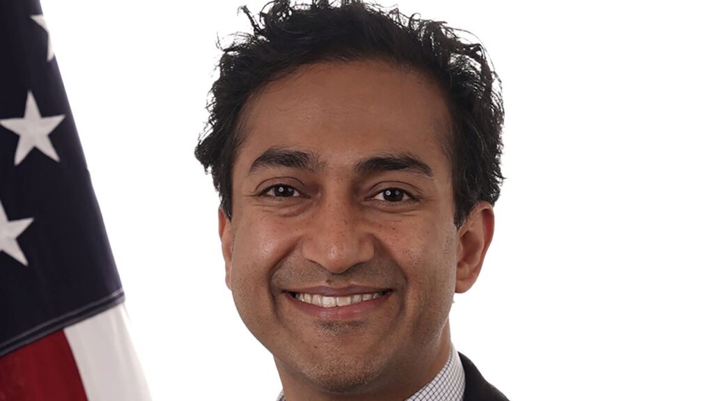 Official FDA portrait of Dr. Vinay Prasad