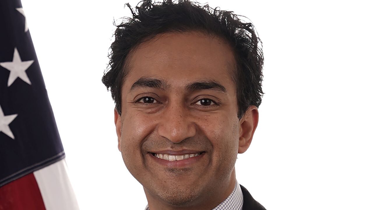 Official FDA portrait of Dr. Vinay Prasad