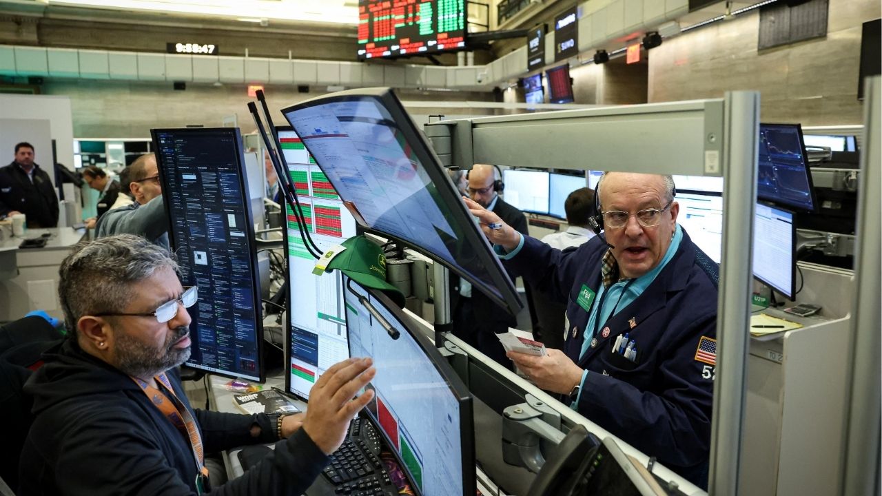 Futures-options traders work on the floor at the New York Stock Exchange's NYSE American (AMEX) in New York City, U.S., March 3, 2026. (Reuters/Brendan McDermid)