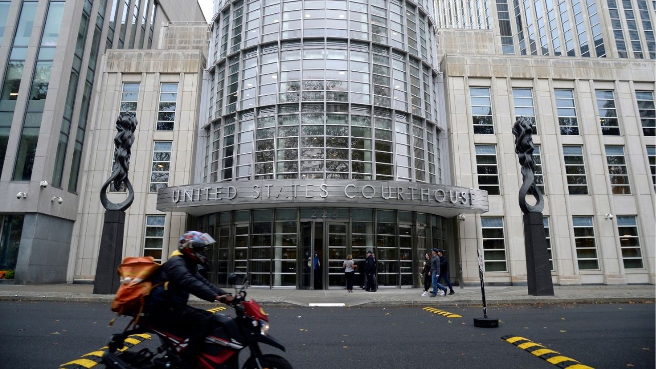 Outside federal court in Brooklyn, Oct. 24, 2022. Two former police officers pleaded not guilty in federal court on Tuesday, March 10, 2026, to charges that they violated a woman’s civil rights while responding to a complaint about a brothel in a Queens building. (Jefferson Siegel/The New York Times)
