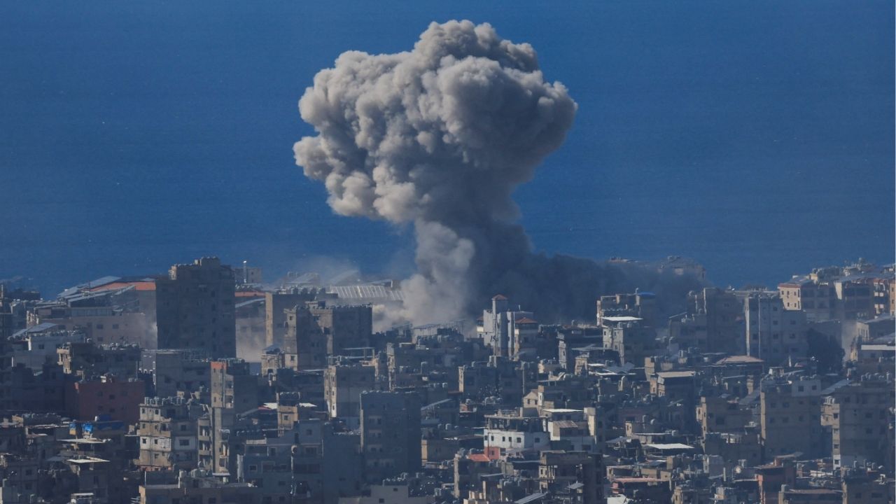 Smoke billows after an Israeli strike on Beirut's southern suburbs, following an escalation between Hezbollah and Israel amid the U.S.-Israeli conflict with Iran, Lebanon, March 9, 2026. (Reuters/Mohamed Azakir)