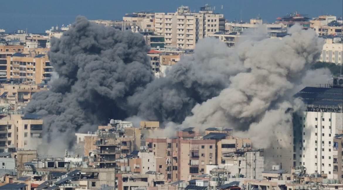 Smoke rises after an Israeli strike on Beirut's southern suburbs, following an escalation between Hezbollah and Israel amid the U.S.-Israeli conflict with Iran, Lebanon, March 4, 2026. (Reuters/Claudia Greco)
