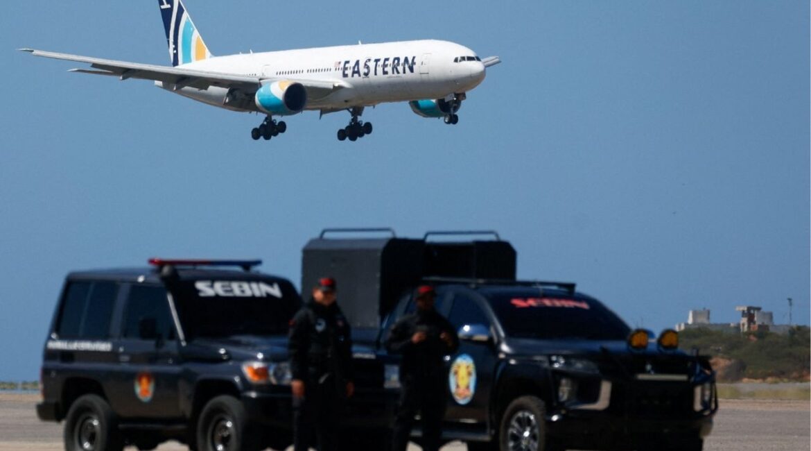 A plane carrying Venezuelan migrants deported from the United States approaches landing at Simon Bolivar International Airport, in Maiquetia, Venezuela, January 19, 2026. (Reuters/Marco Bello)