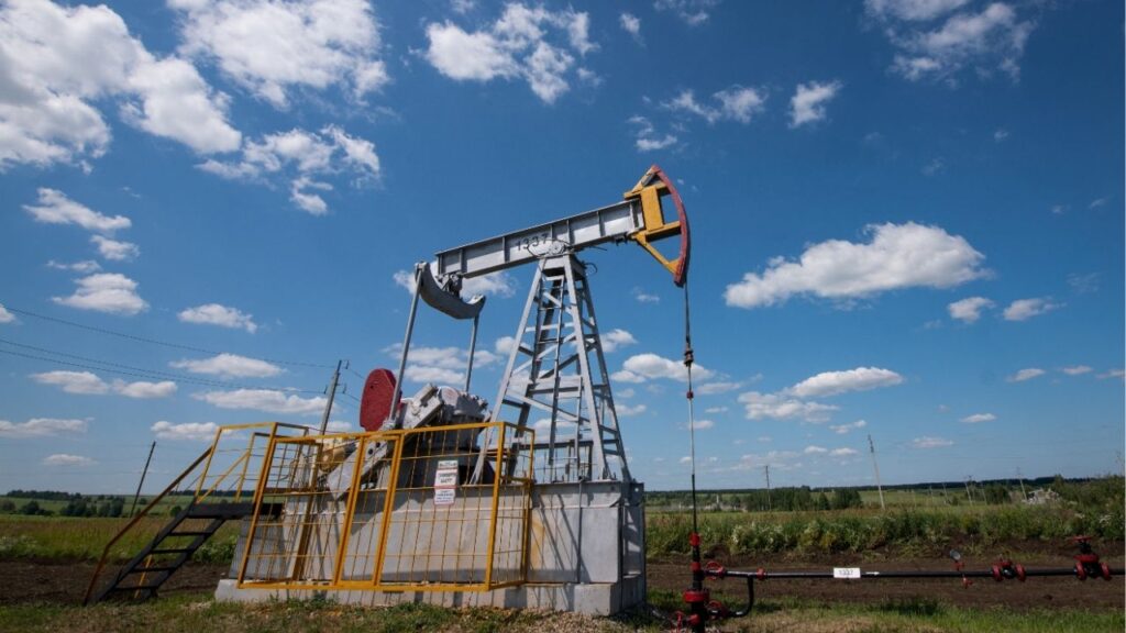 A view shows an oil pump jack outside Almetyevsk, in the Republic of Tatarstan, Russia July 14, 2025. (Reuters File)