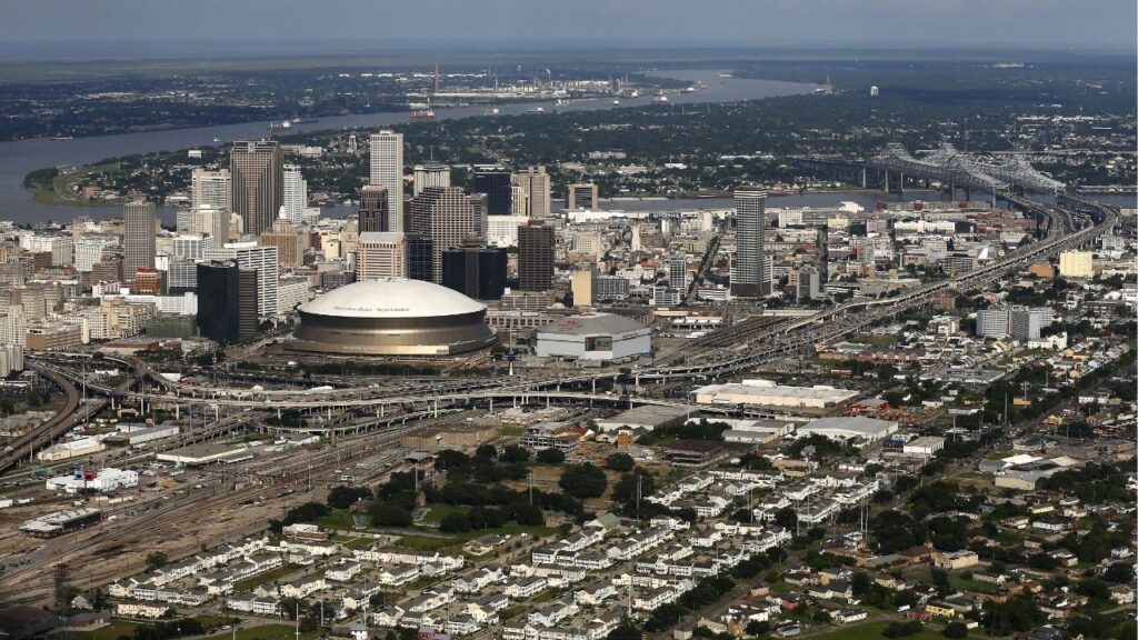 An aerial view shows the skyline of New Orleans, Louisiana, U.S. on August 17, 2017. (Reuters/Jonathan Bachman)
