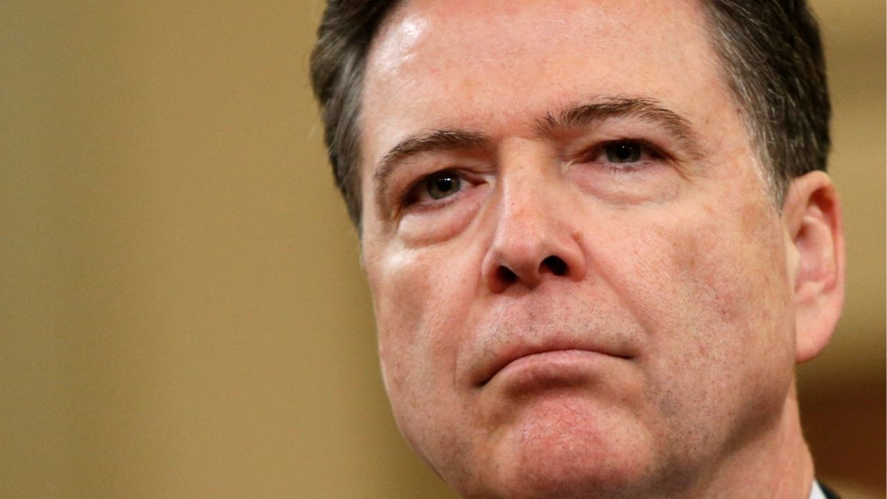 Ex-FBI Chief Comey Expected to Surrender to US Authorities Following Indictment, Source Says