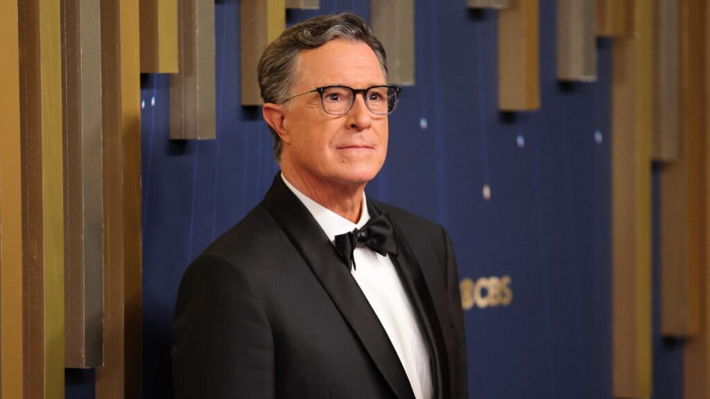 Stephen Colbert poses on the red carpet at the 77th Primetime Emmy Awards in Los Angeles, California, U.S., September 14, 2025. (REUTERS/Daniel Cole/File Photo)