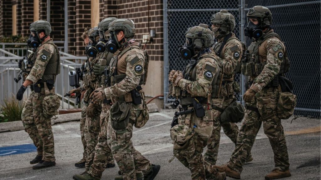 Federal agents outside a U.S. Immigration and Customs Enforcement facility in Broadview, Ill., Sept. 19, 2025. The House on Wednesday, April 29, 2026, adopted a Republican budget blueprint that would allow the GOP to blow past Democratic opposition and pour an additional $70 billion into immigration enforcement through the remainder of President Donald Trump’s second term. (Jamie Kelter Davis/The New York Times)