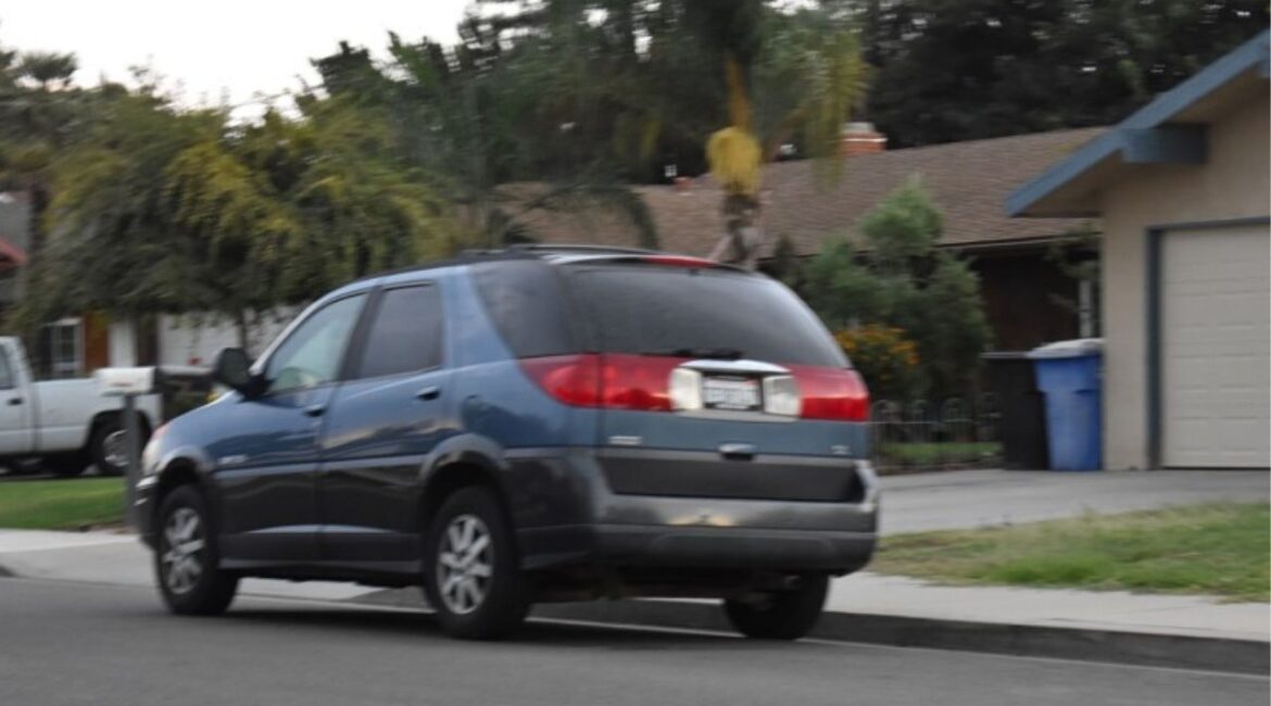 Fresno County authorities are seeking the public’s help to identify suspects and locate a vehicle tied to the 2017 fatal shooting of 15-year-old Desiree Austin in Selma. (Fresno County SO)